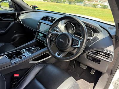 2020 Jaguar F-Pace - Thumbnail