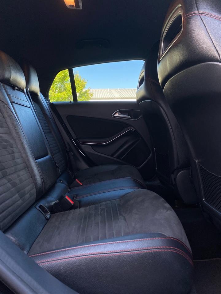 2015 Mercedes-Benz Cla180