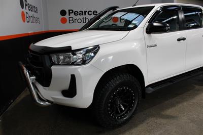 2021 Toyota Hilux - Thumbnail