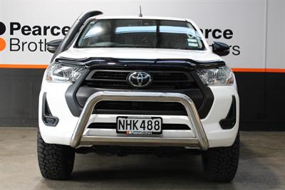 2021 Toyota Hilux - Thumbnail