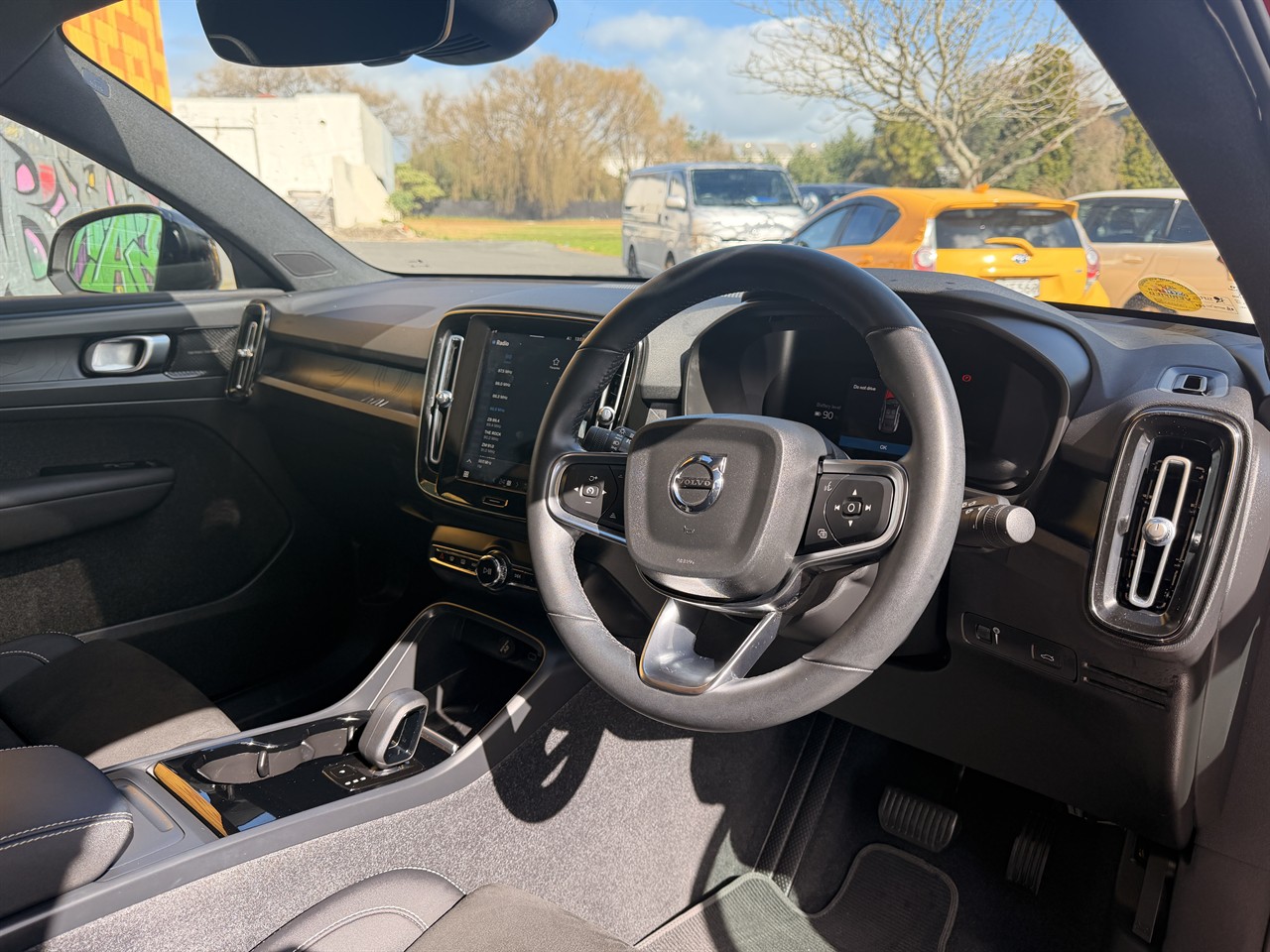 2022 Volvo C40