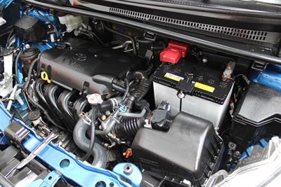 2017 Toyota YARIS - Thumbnail