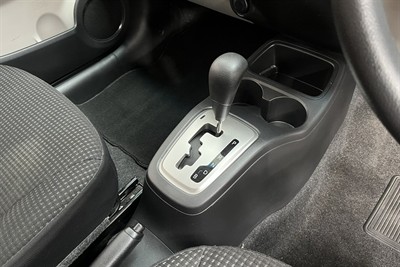 2016 Mitsubishi MIRAGE - Thumbnail