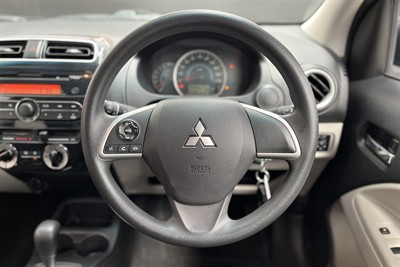 2016 Mitsubishi MIRAGE - Thumbnail