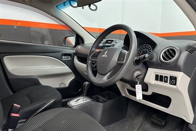 2016 Mitsubishi MIRAGE - Thumbnail