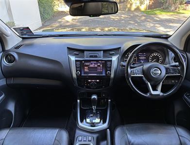 2021 Nissan Navara - Thumbnail