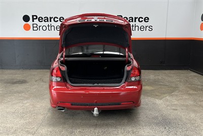 2005 Holden Commodore - Thumbnail