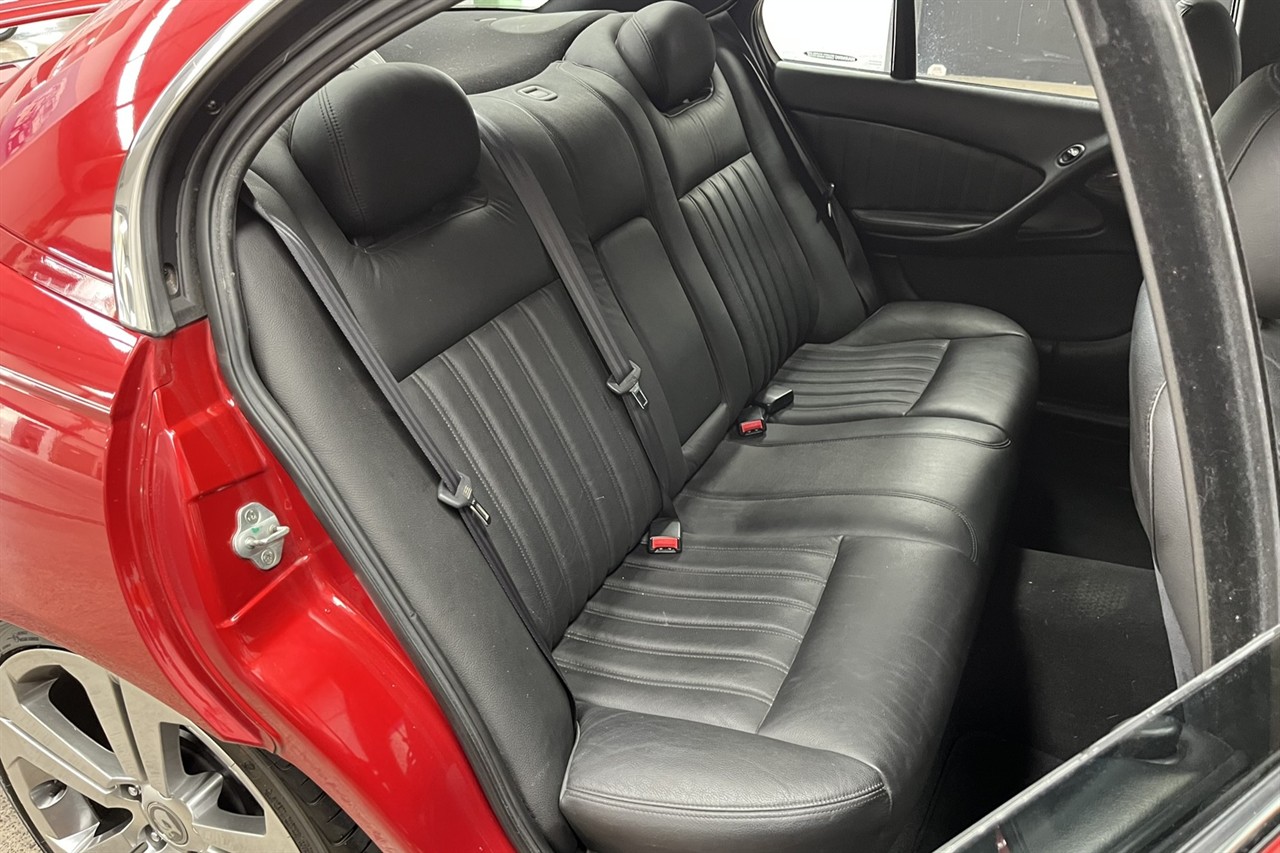 2005 Holden Commodore