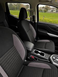 2024 Nissan Navara - Thumbnail