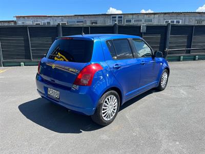 2005 Suzuki Swift - Thumbnail