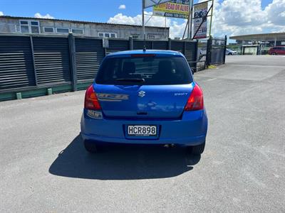 2005 Suzuki Swift - Thumbnail