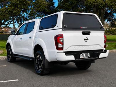 2022 Nissan Navara - Thumbnail