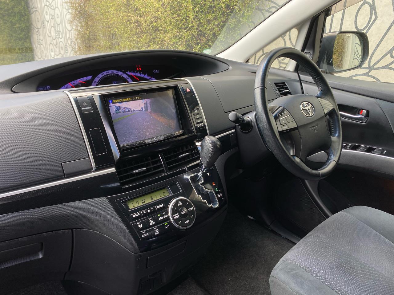 2015 Toyota Estima