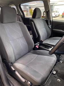 2015 Toyota Estima - Thumbnail