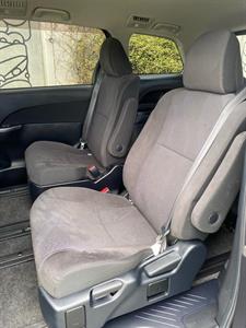 2015 Toyota Estima - Thumbnail
