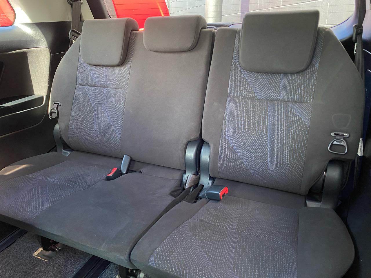2015 Toyota Estima