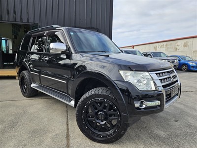 2015 Mitsubishi Pajero