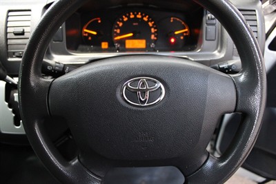 2014 Toyota Hiace - Thumbnail