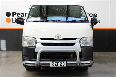 2014 Toyota Hiace - Thumbnail