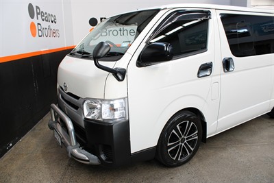 2014 Toyota Hiace - Thumbnail