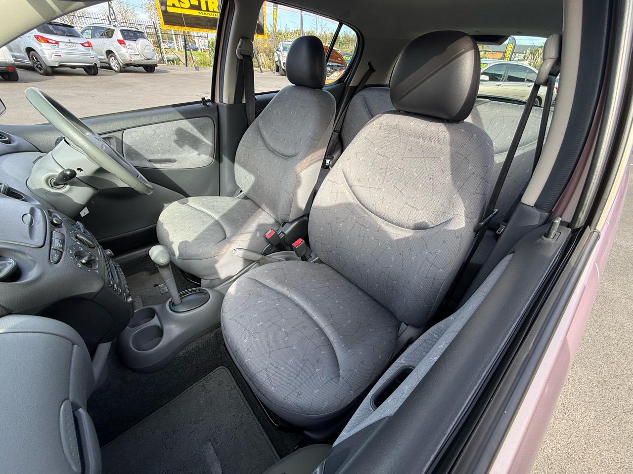 2000 Toyota Vitz