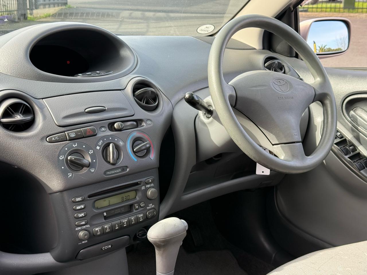 2000 Toyota Vitz