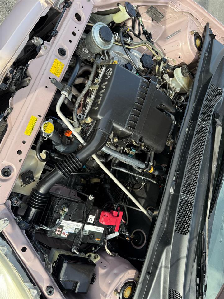 2000 Toyota Vitz