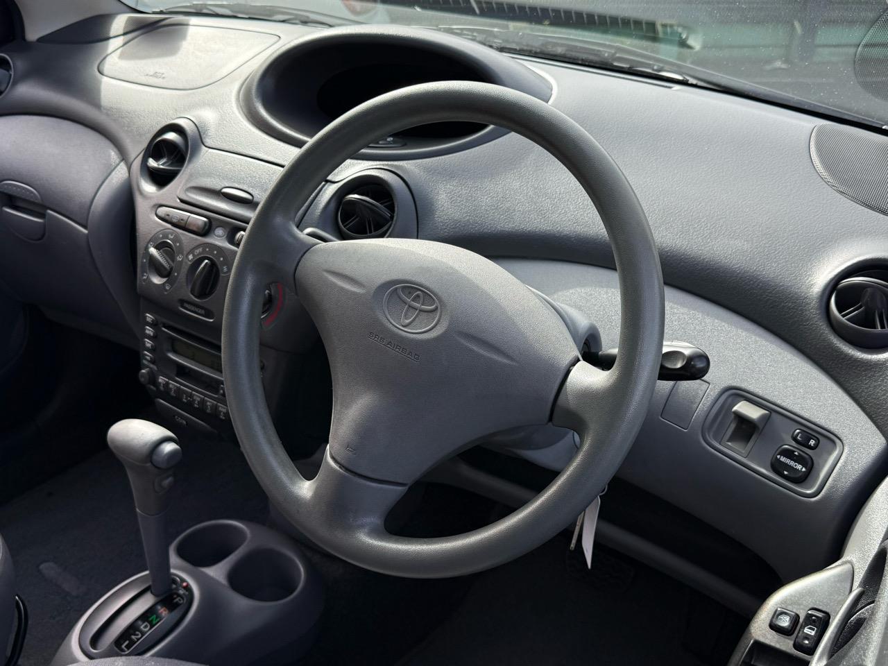 2000 Toyota Vitz