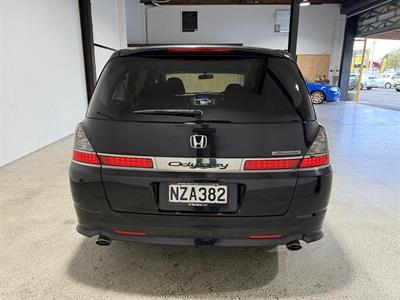 2006 Honda Odyssey - Thumbnail