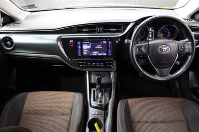 2017 Toyota Corolla - Thumbnail