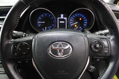 2017 Toyota Corolla - Thumbnail