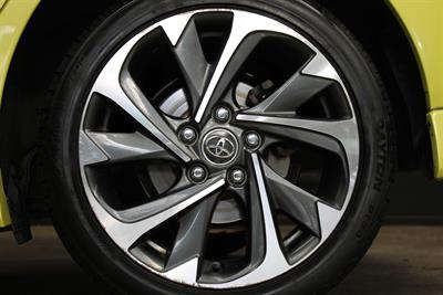 2017 Toyota Corolla - Thumbnail