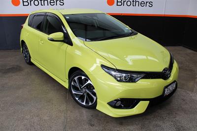 2017 Toyota Corolla - Thumbnail