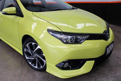 2017 Toyota Corolla - Thumbnail