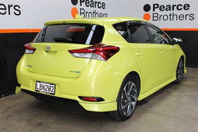 2017 Toyota Corolla - Thumbnail
