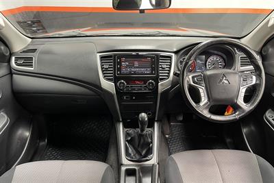 2019 Mitsubishi Triton - Thumbnail