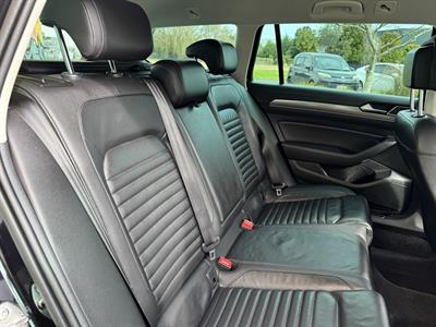 2017 Volkswagen Passat - Thumbnail
