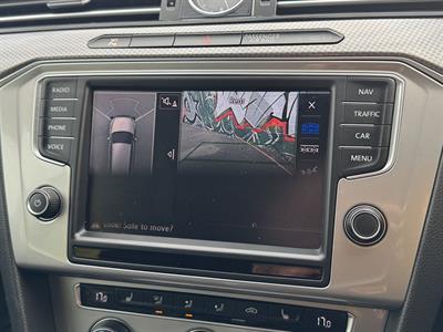2017 Volkswagen Passat - Thumbnail