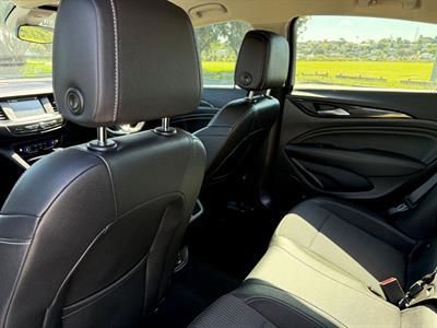 2019 Holden Commodore - Thumbnail