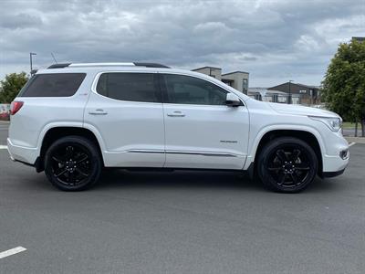 2018 Holden Acadia - Thumbnail