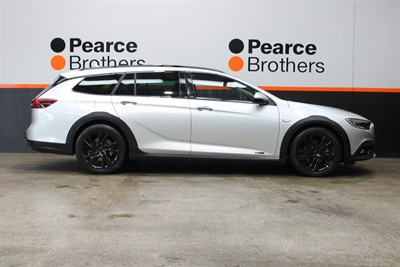 2019 Holden Commodore - Thumbnail