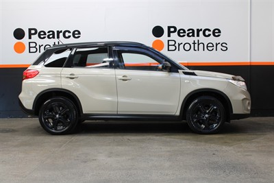 2015 Suzuki Vitara - Thumbnail