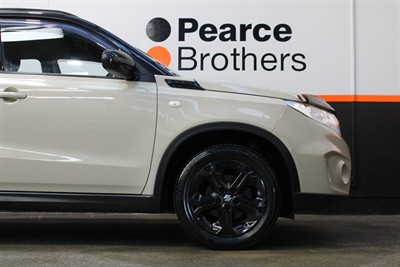 2015 Suzuki Vitara - Thumbnail