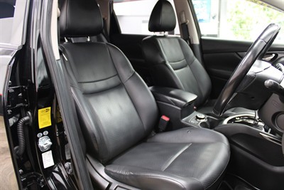 2015 Nissan X-Trail - Thumbnail