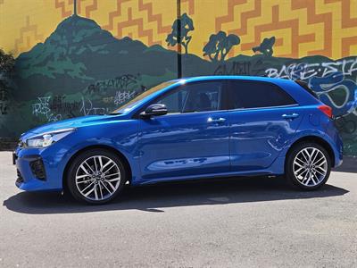 2022 Kia RIO - Thumbnail