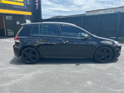 2012 Volkswagen GOLF - Thumbnail