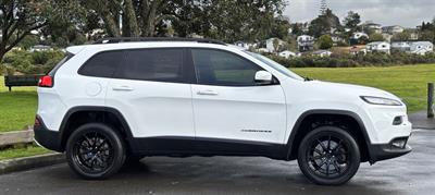 2015 Jeep Cherokee - Thumbnail
