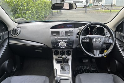 2011 Mazda Mazda3 - Thumbnail