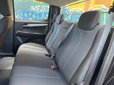 2015 Isuzu D-Max - Thumbnail