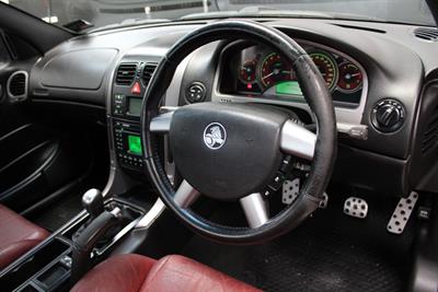 2004 Holden Commodore - Thumbnail